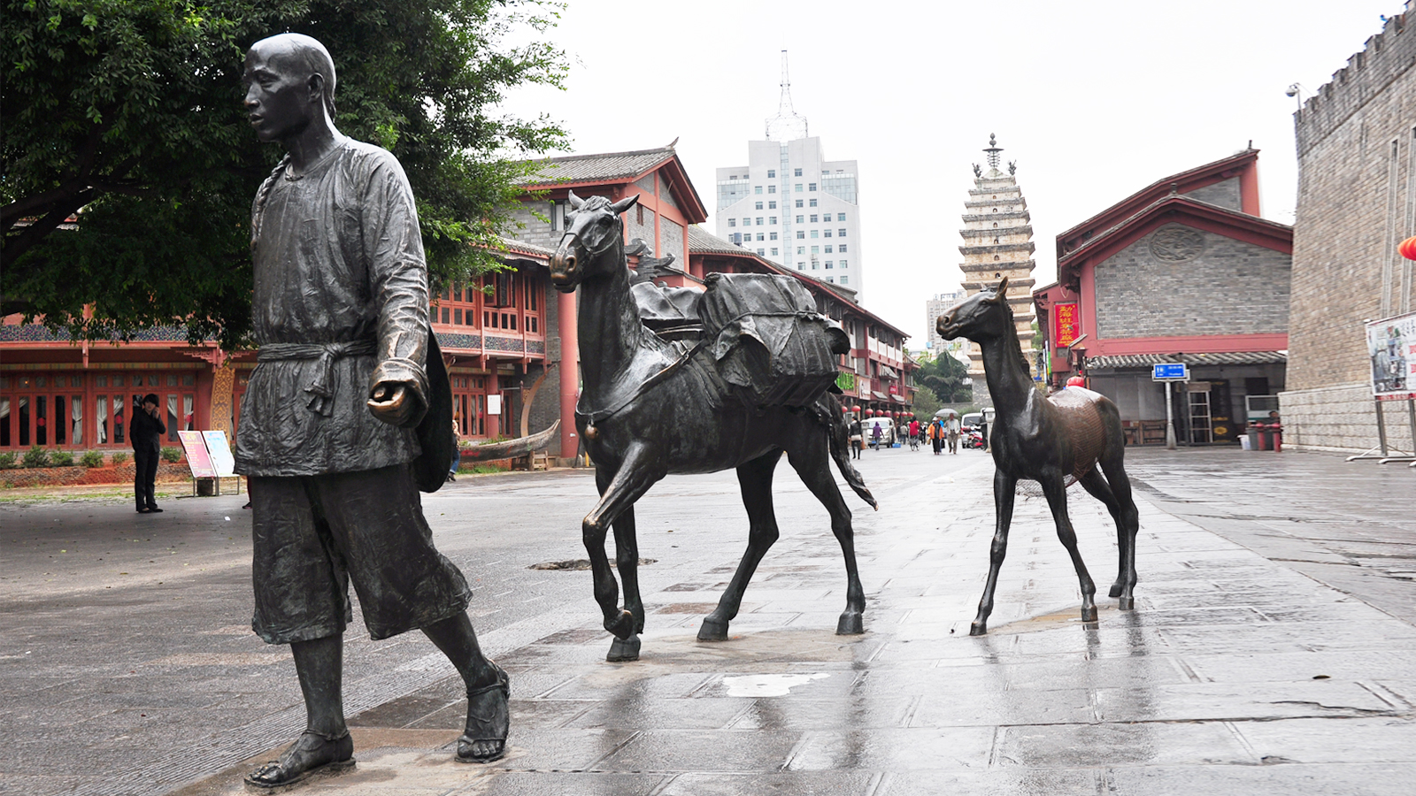 城市户外雕塑,步行街铜雕,马帮队伍雕像
