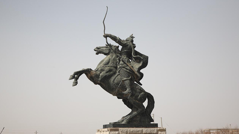 人物铸铜雕塑,骑马人物雕像,大型铜雕制作