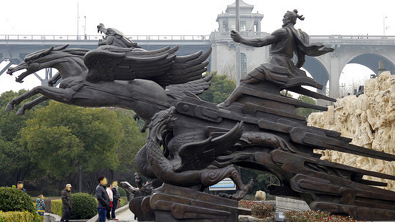 广场景观雕像,骑马人物雕塑,骑马文化铜雕