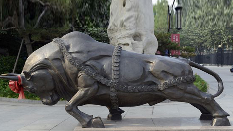 步行街雕塑,雕塑制作厂家,牛车铜雕