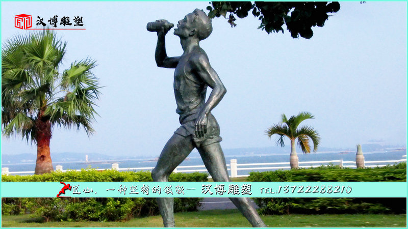 户外广场玻璃钢雕塑,体育运动员雕像,户外喝水铜雕
